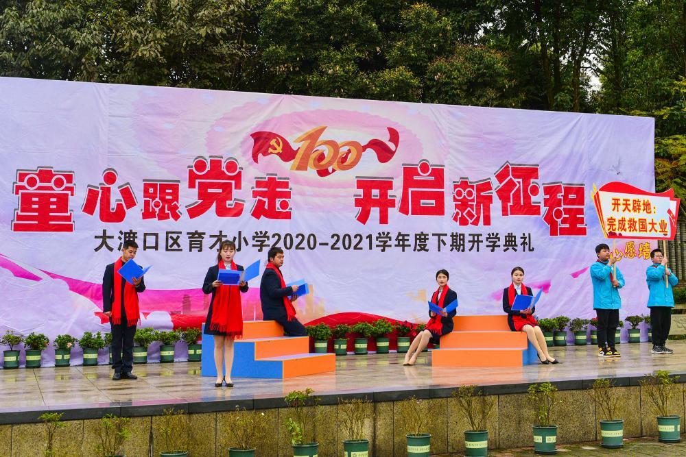 不要总担心身边会失去谁，该问问自己，谁又害怕失去你